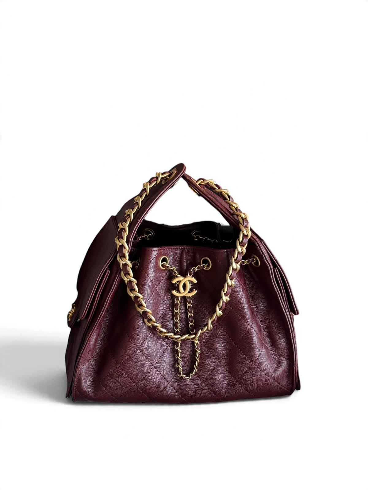 SWORD LUXURY bordo renkli, kapitone desenli, deri zincir askılı ve ikonik logolu şık hobo çanta kutusunda.