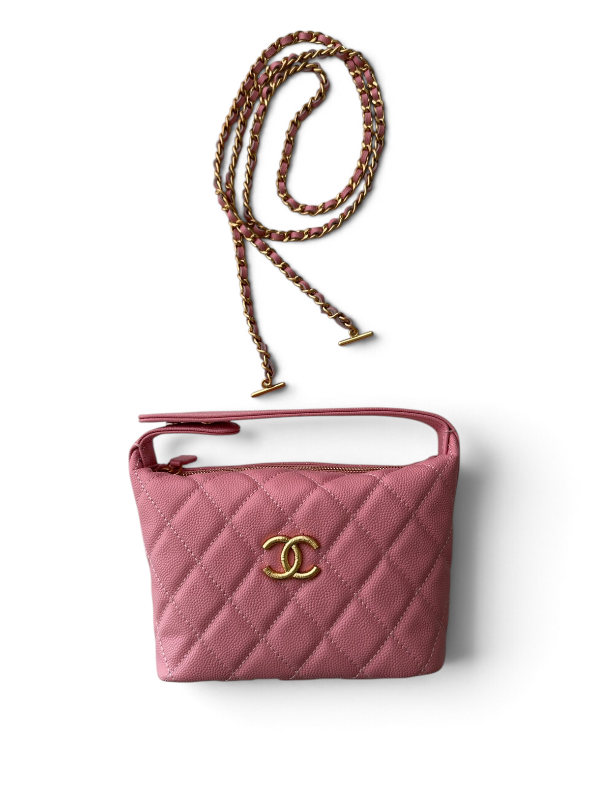 SWORD LUXURY pembe kapitone deri mini omuz çantası, altın rengi zincir askı ve metal logo detayı ile.