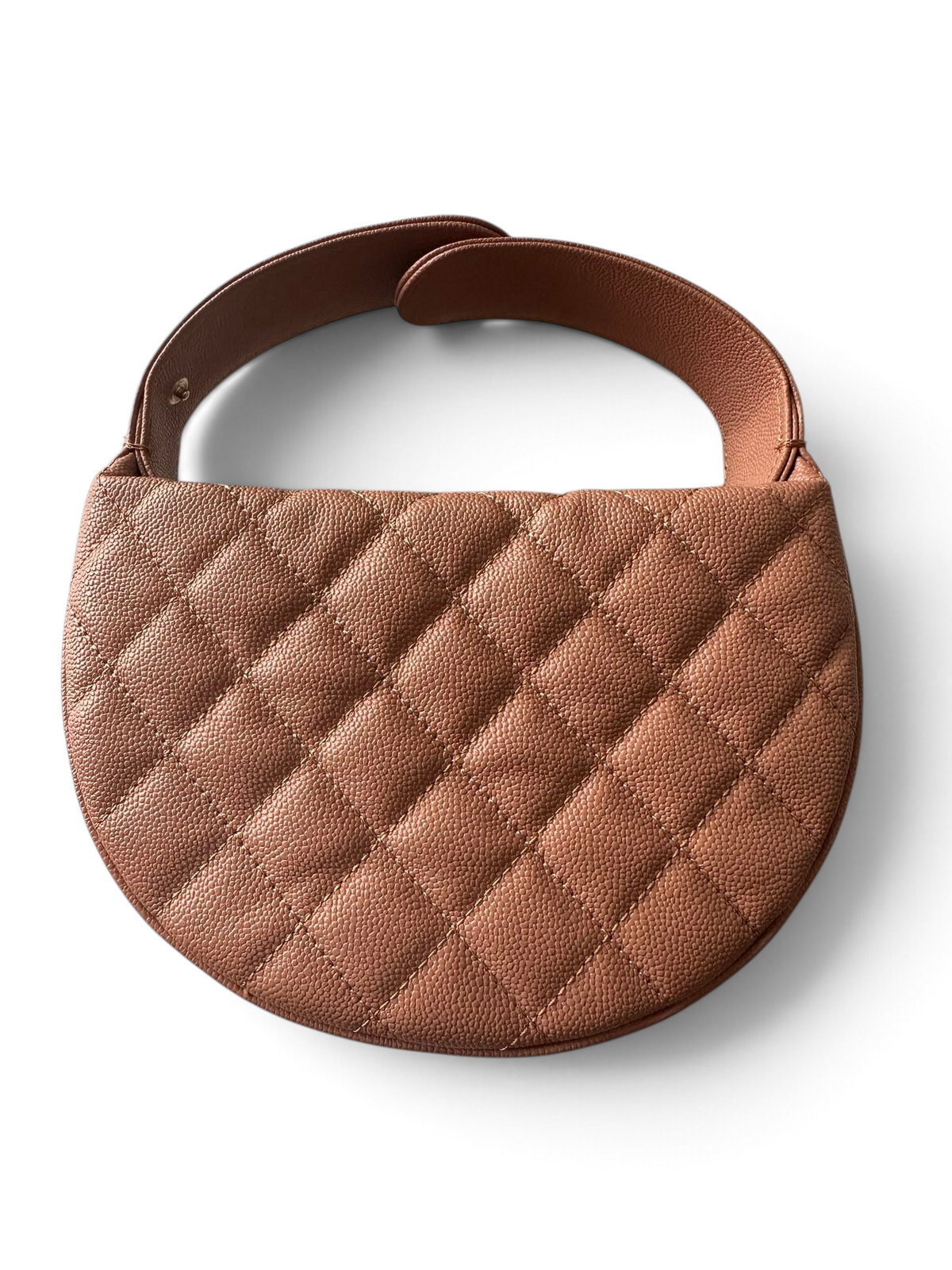 SWORD LUXURY marka, kapitone dokulu, kavisli tasarıma sahip taba rengi deri mini hobo çanta.