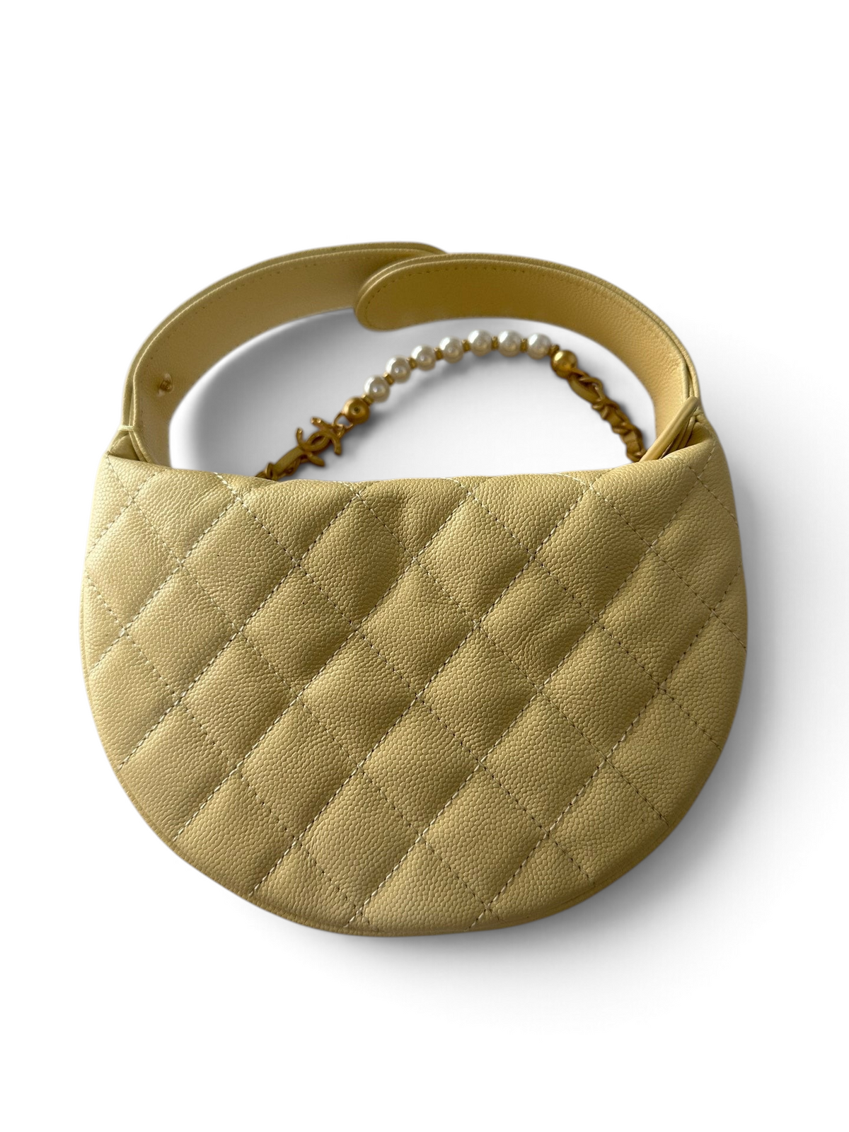 SWORD LUXURY sarı kapitone deri mini hobo çanta, inci detaylı zincir askı ve zarif kavisli tasarımıyla.
