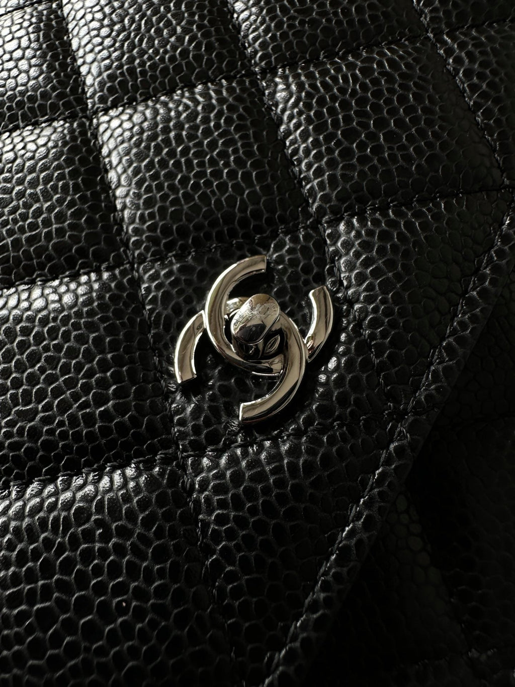 Quilted Classic Wallet on Chain