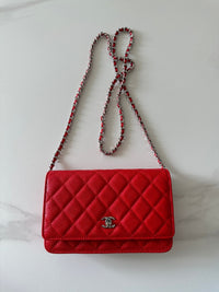 Quilted Classic Wallet on Chain