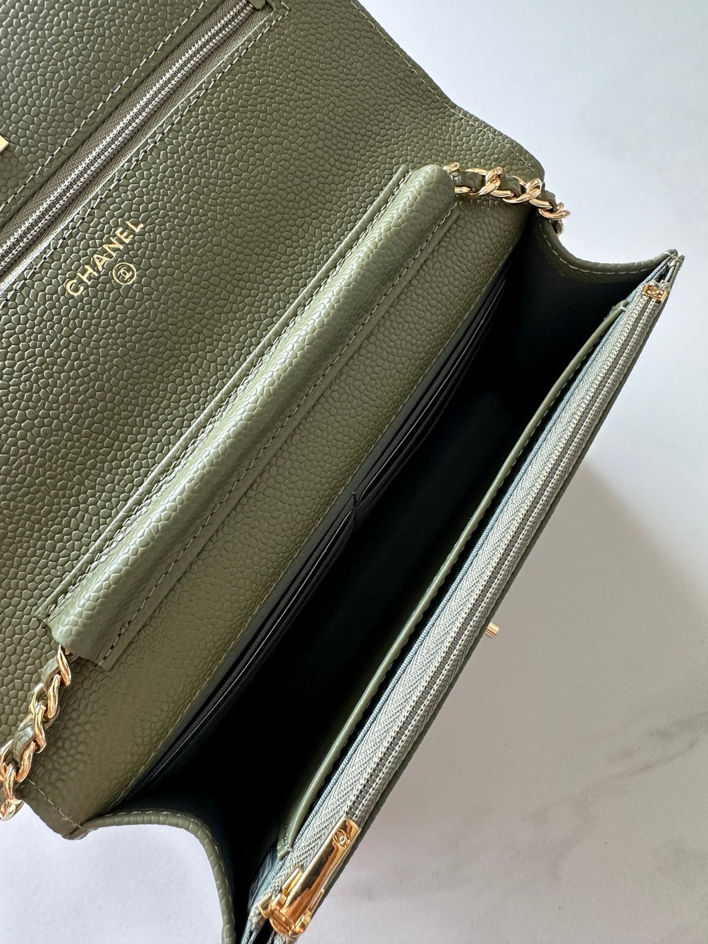 Quilted Classic Wallet on Chain