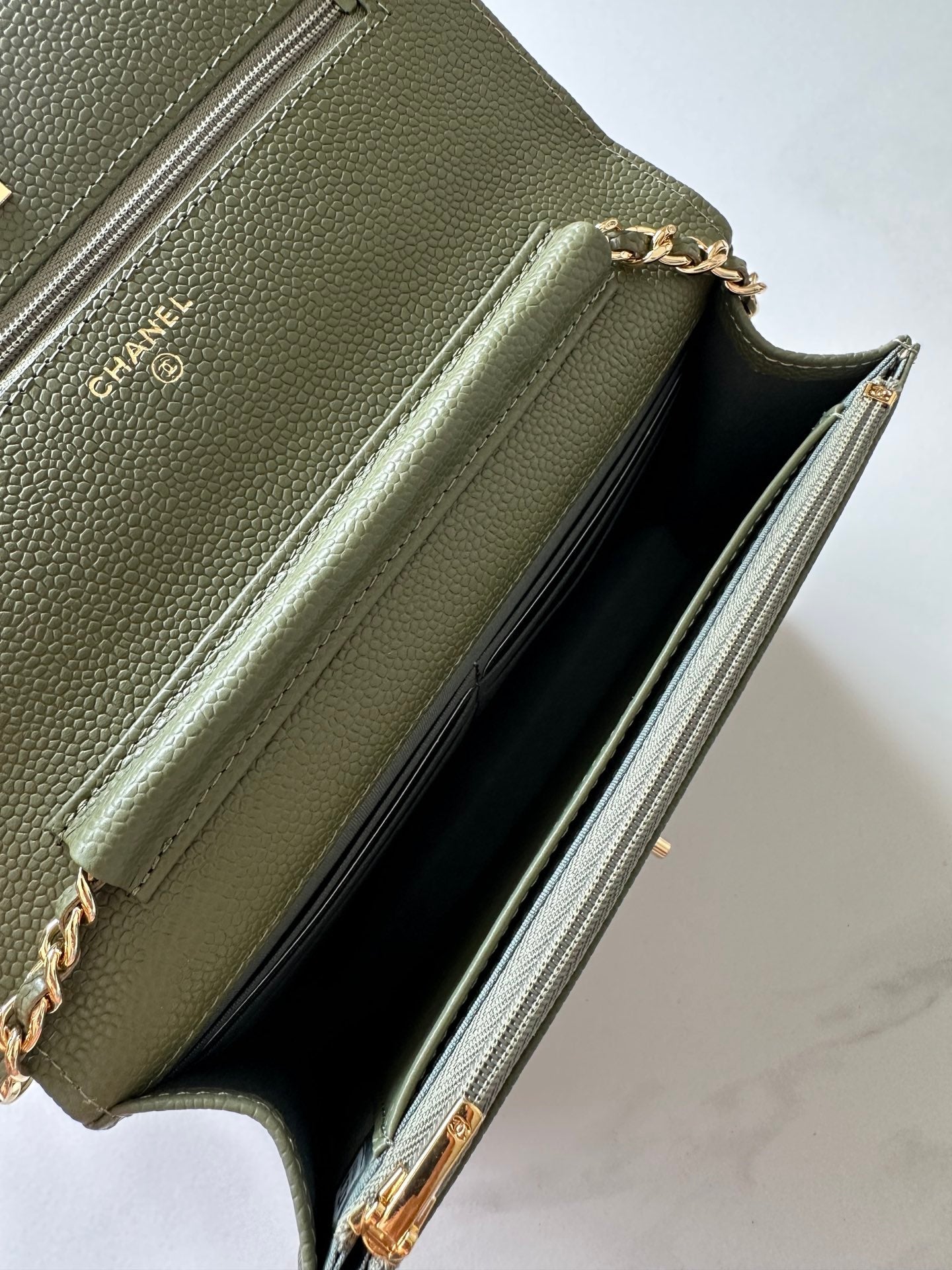 Quilted Classic Wallet on Chain