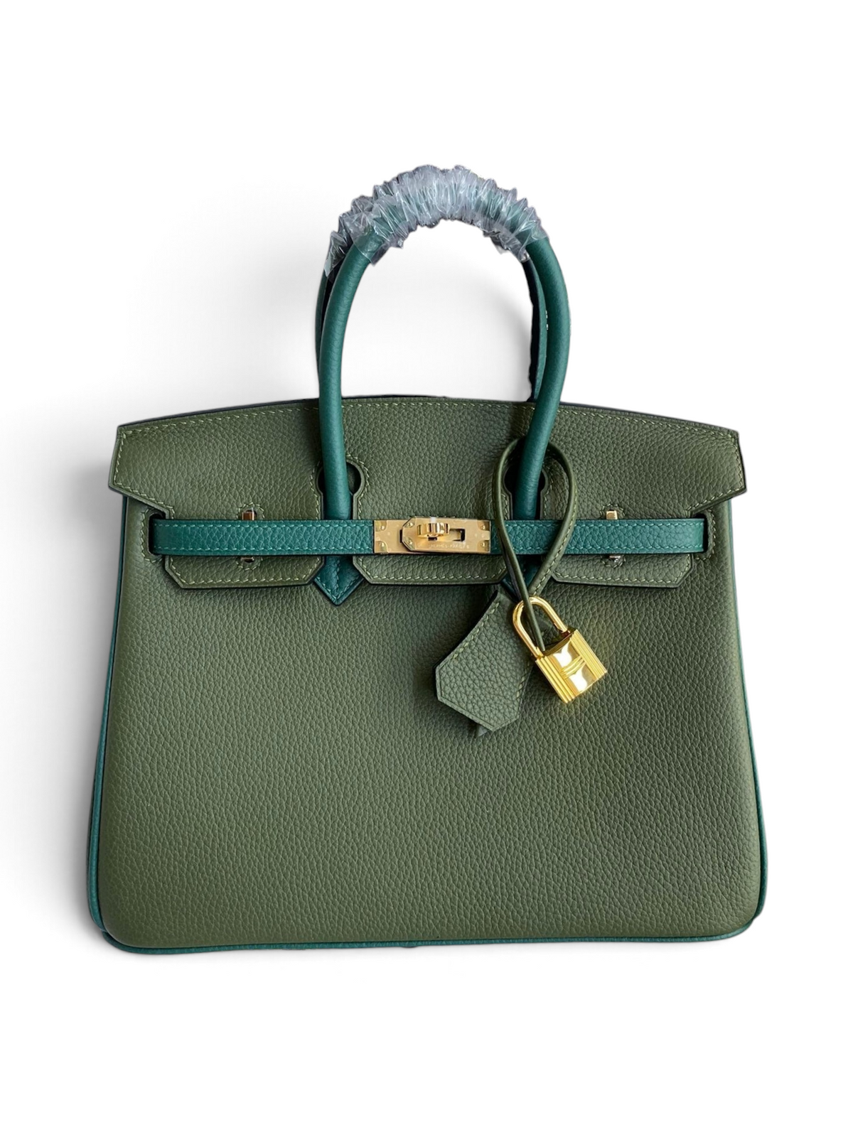 SWORD LUXURY marka, yeşil Togo deriden üretilmiş, altın donanımlı ve kilit detaylı 25cm Hermès Birkin çanta.