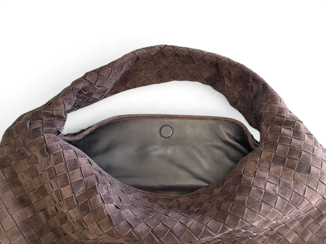 SWORD LUXURY kahverengi, el örgüsü deri detaylı, geniş ve yumuşak dokulu hobo omuz çantası.