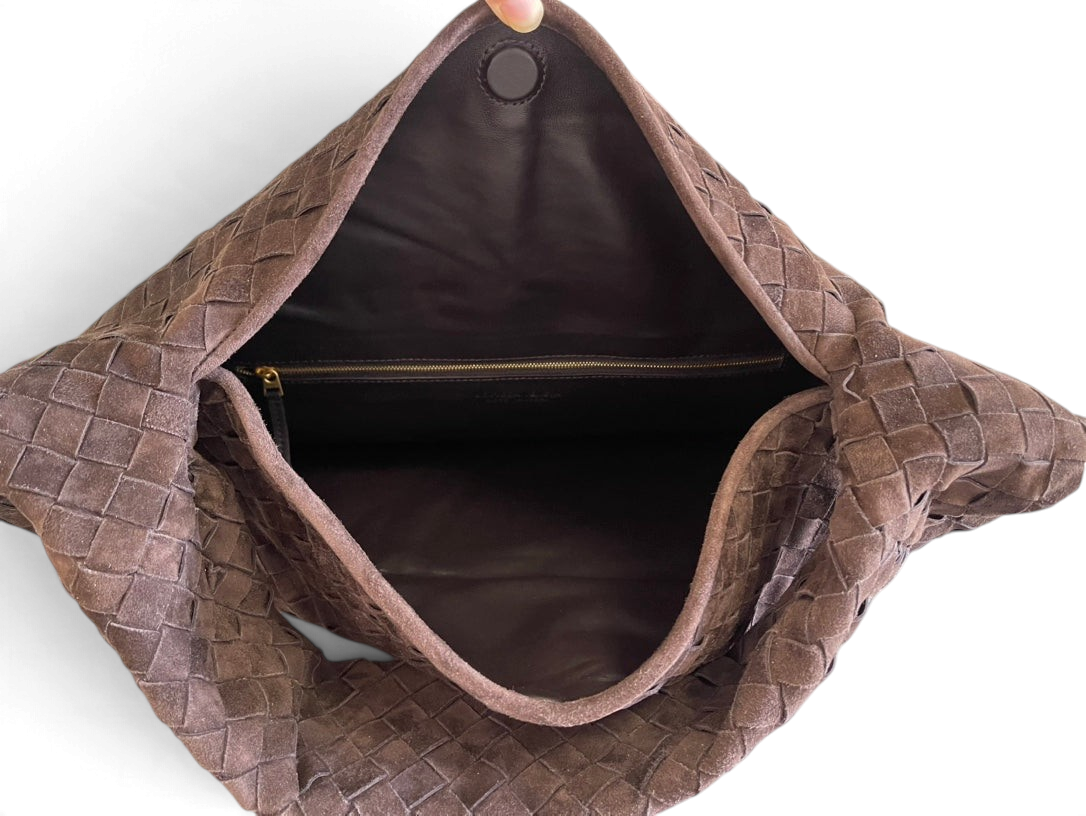 SWORD LUXURY marka kahverengi, dokuma deri detaylı, geniş iç hacimli hobo omuz çantası iç görünümü