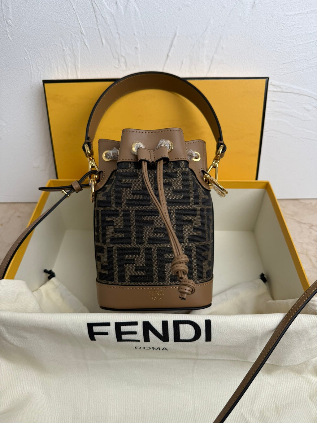 Mon Tresor Bucket Bag