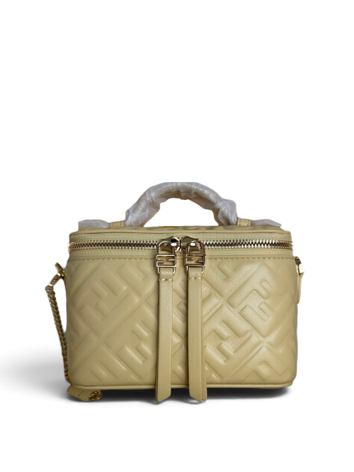 SWORD LUXURY Fendi Vanity Case çanta, sarı kapitone deri, altın tonlu donanım ve çıkarılabilir omuz askısı ile.
