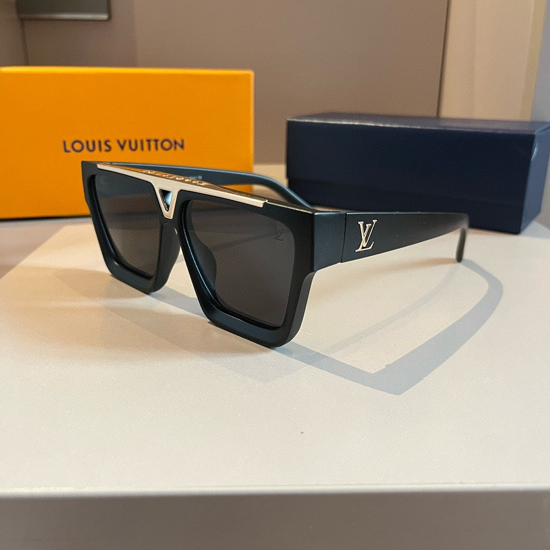 Iconic V-Bridge Square Sunglasses
