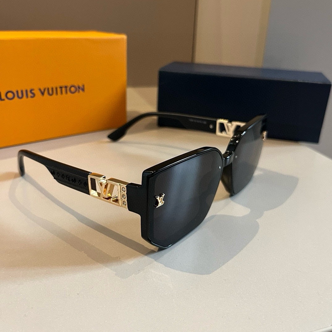 Crystal Detail Black Square Sunglasses