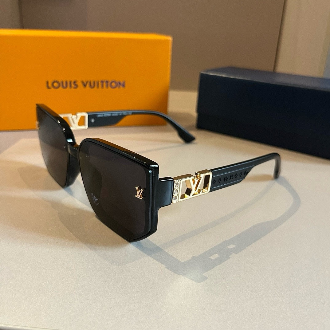 Crystal Detail Black Square Sunglasses