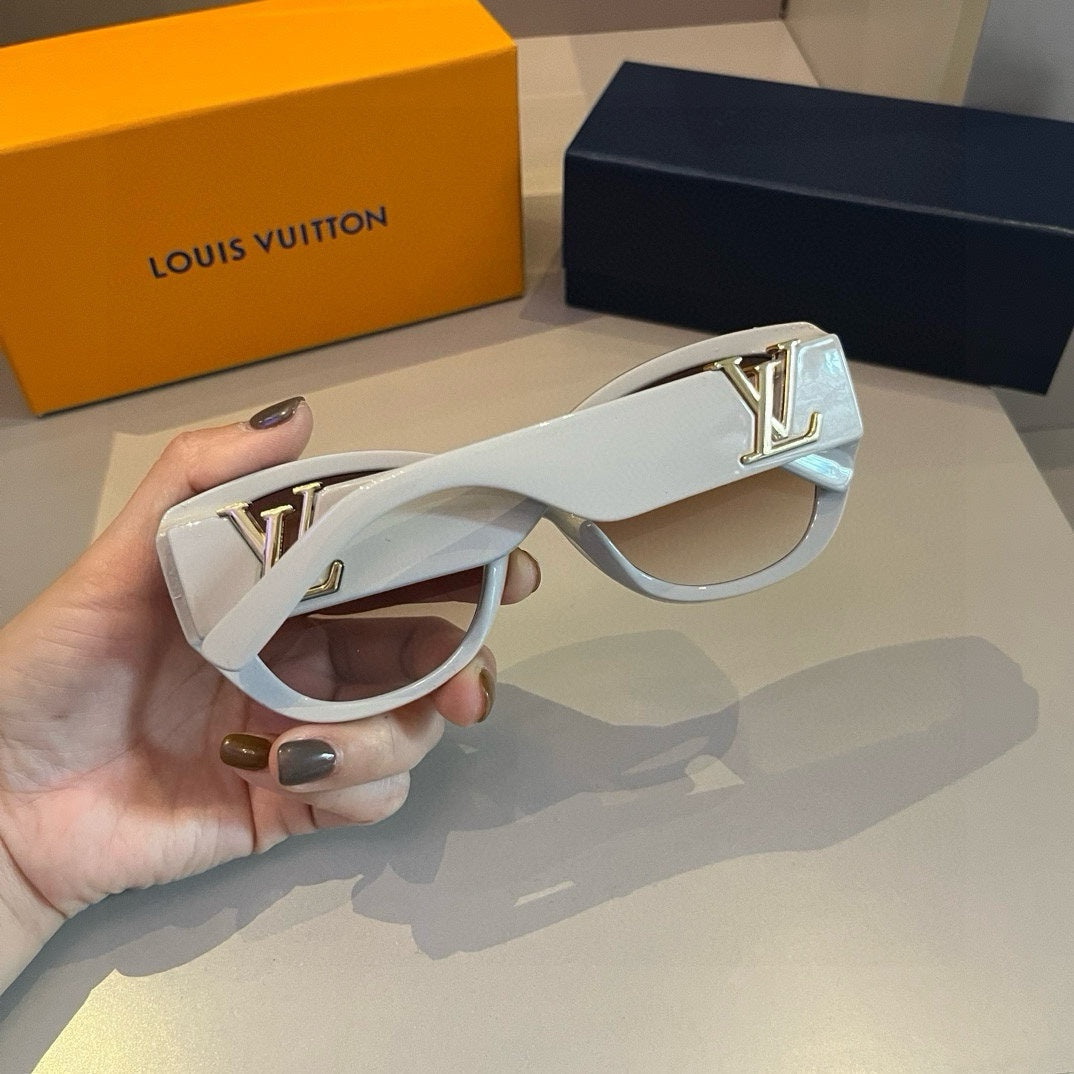 Gradient Lens Aviator Sunglasses