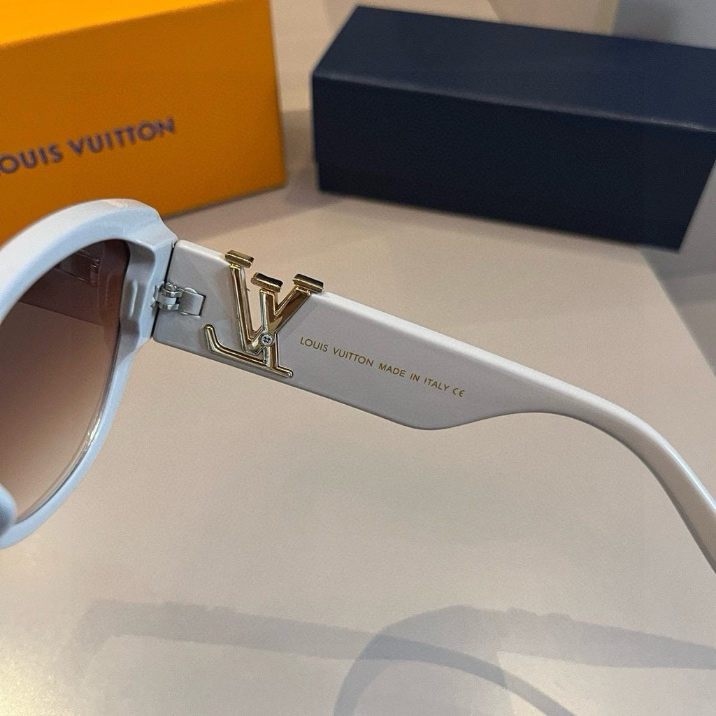 Gradient Lens Aviator Sunglasses