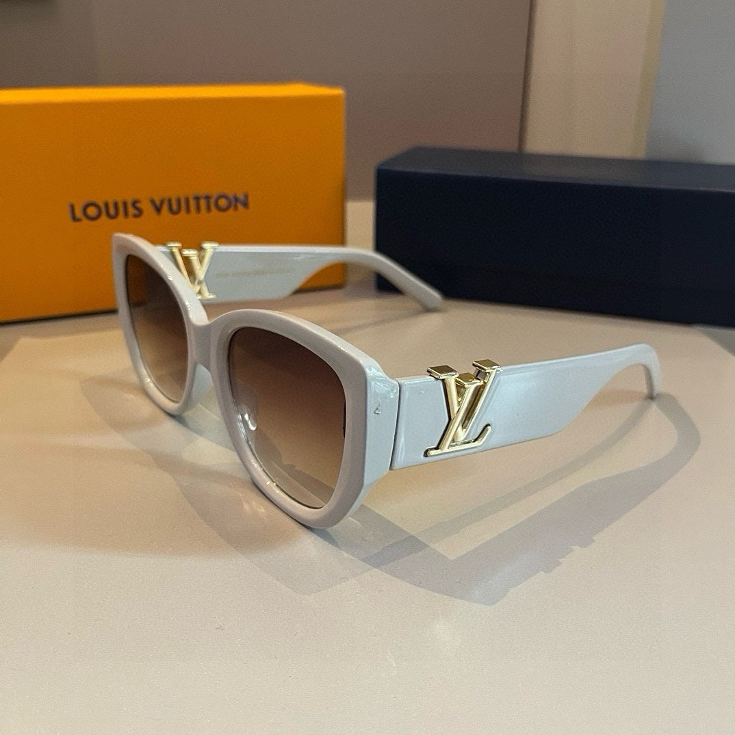 Gradient Lens Aviator Sunglasses