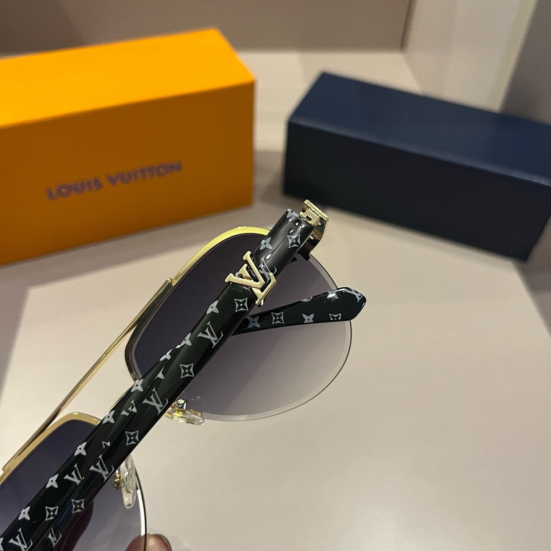 Gradient Lens Aviator Sunglasses