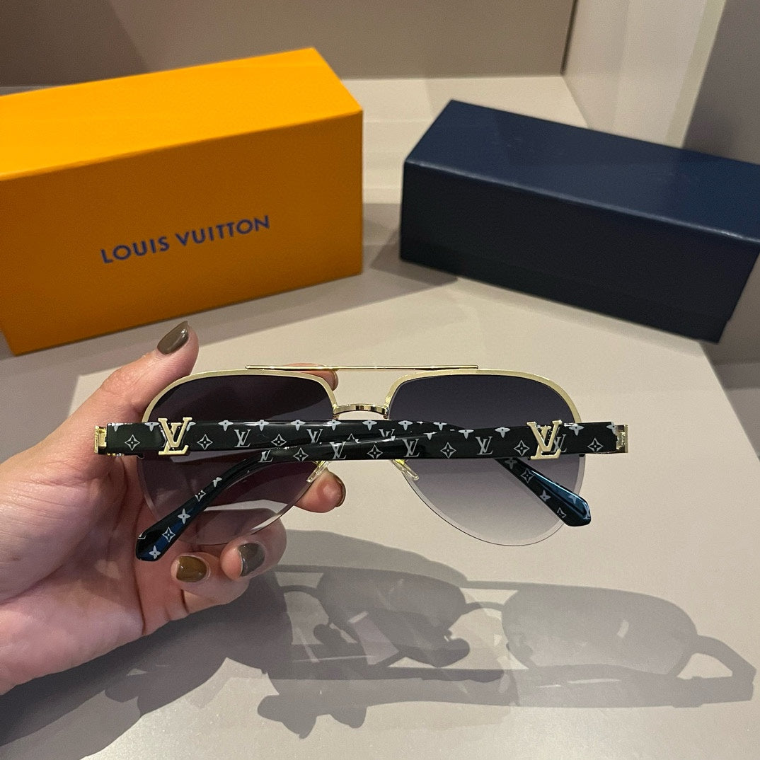 Gradient Lens Aviator Sunglasses