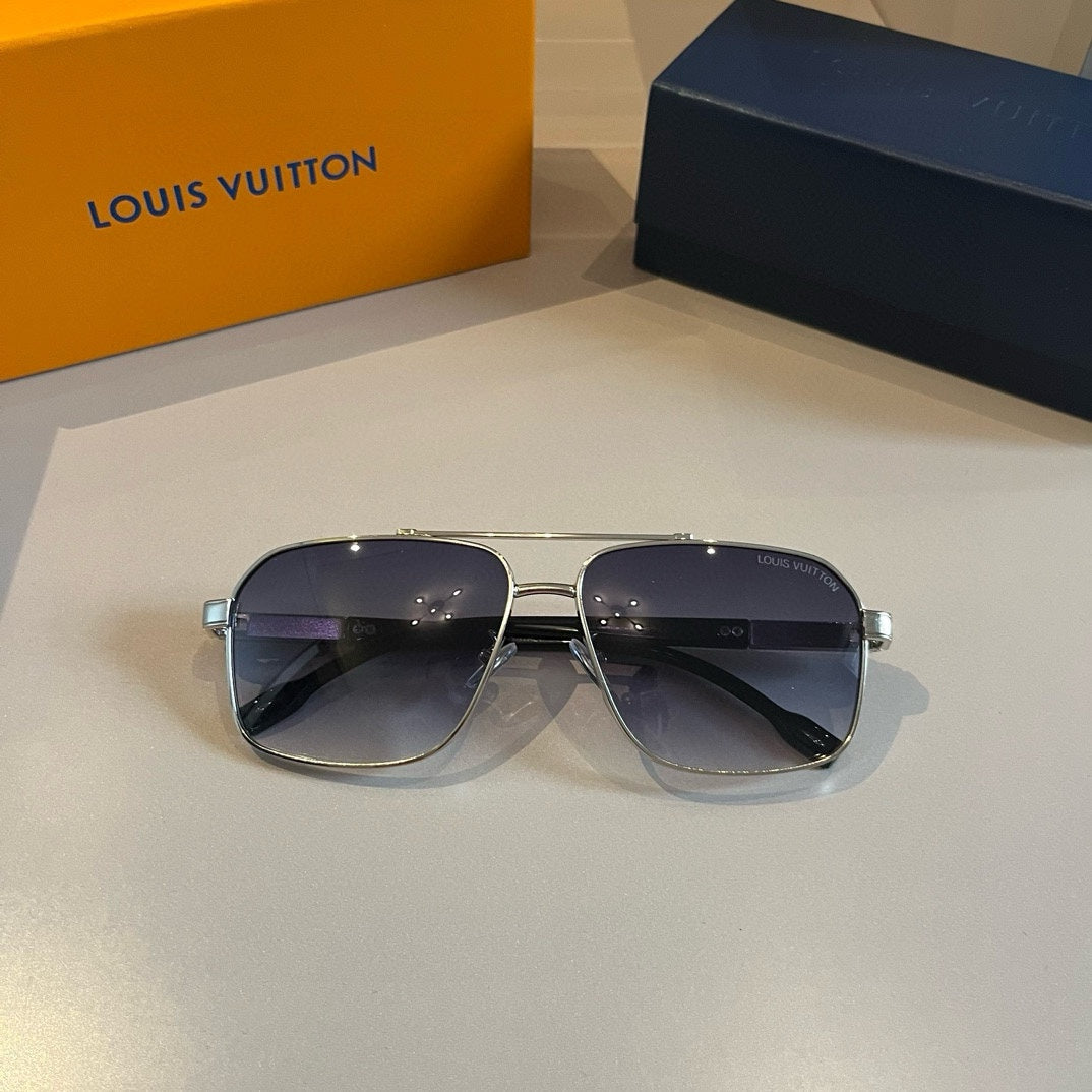 Silver Frame Gradient Aviator Sunglasses