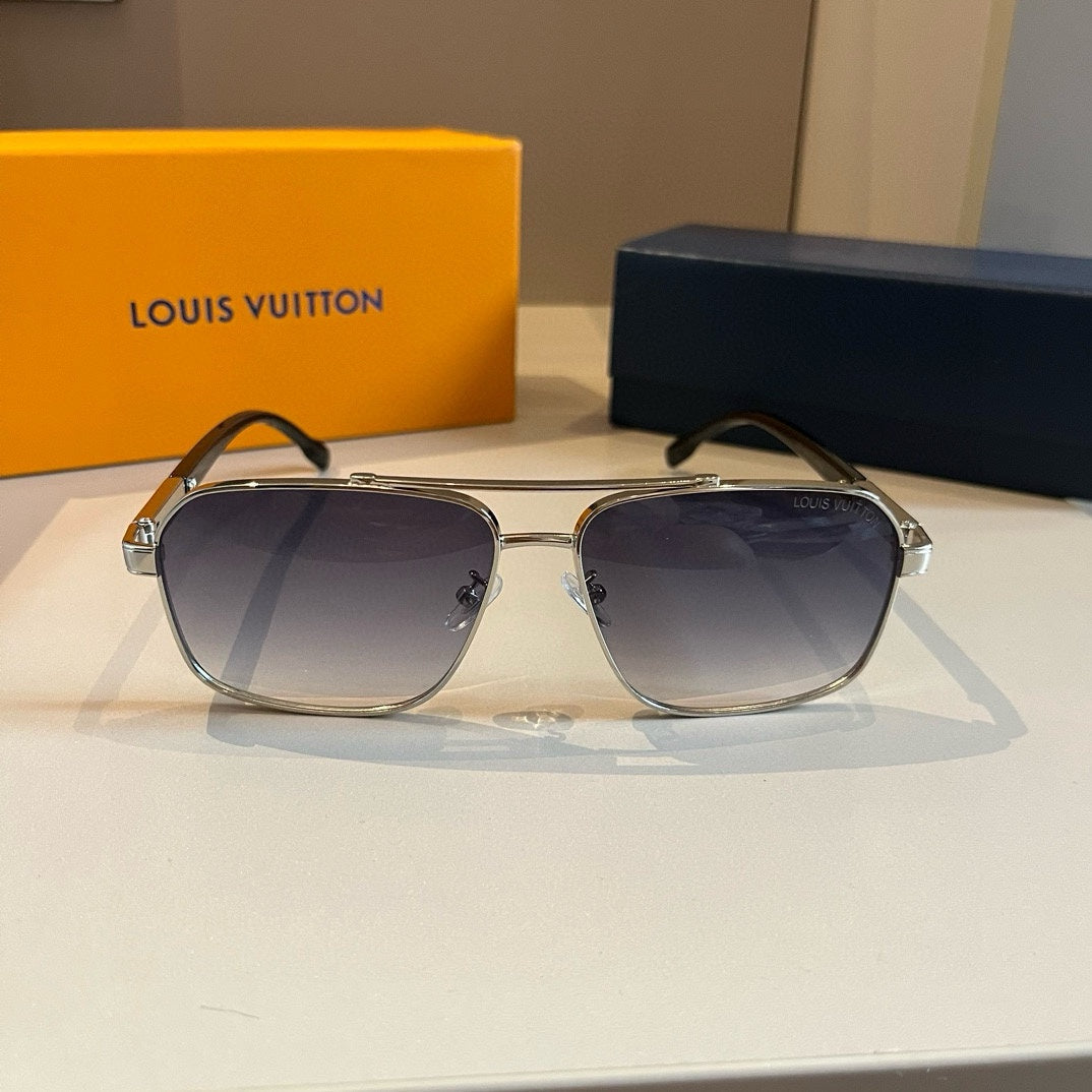 Silver Frame Gradient Aviator Sunglasses