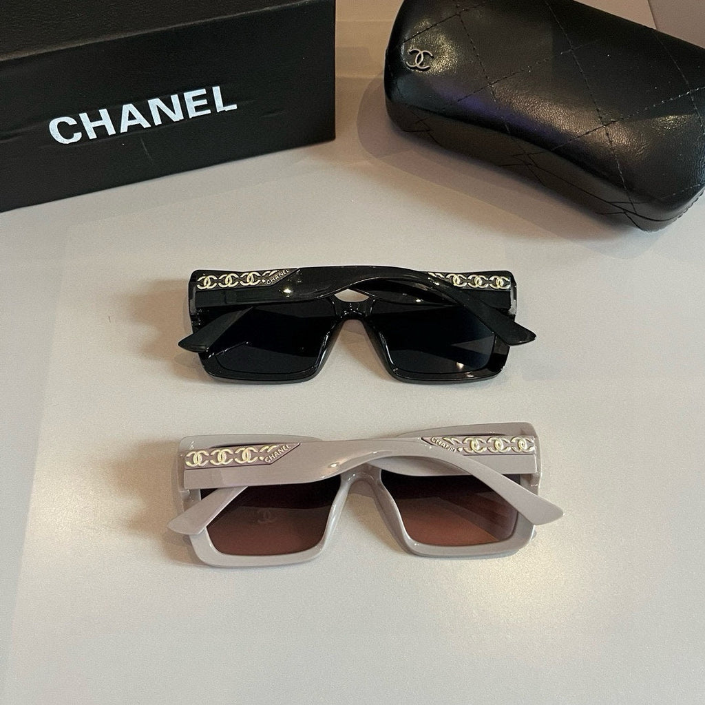 Black Chain-Detail Oversized Square Sunglasses