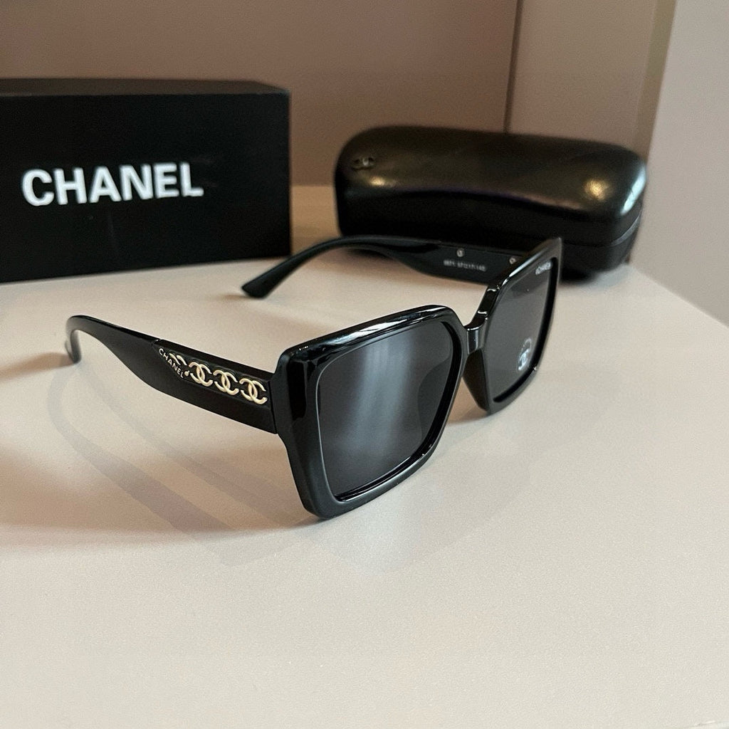Black Chain-Detail Oversized Square Sunglasses