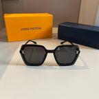 Elegant Gold Detail Square Sunglasses