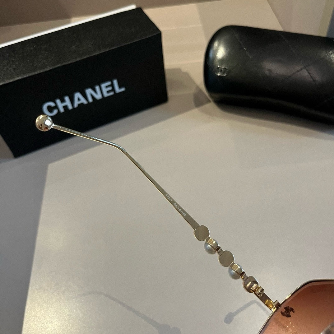 Gold Frame Square Sunglasses