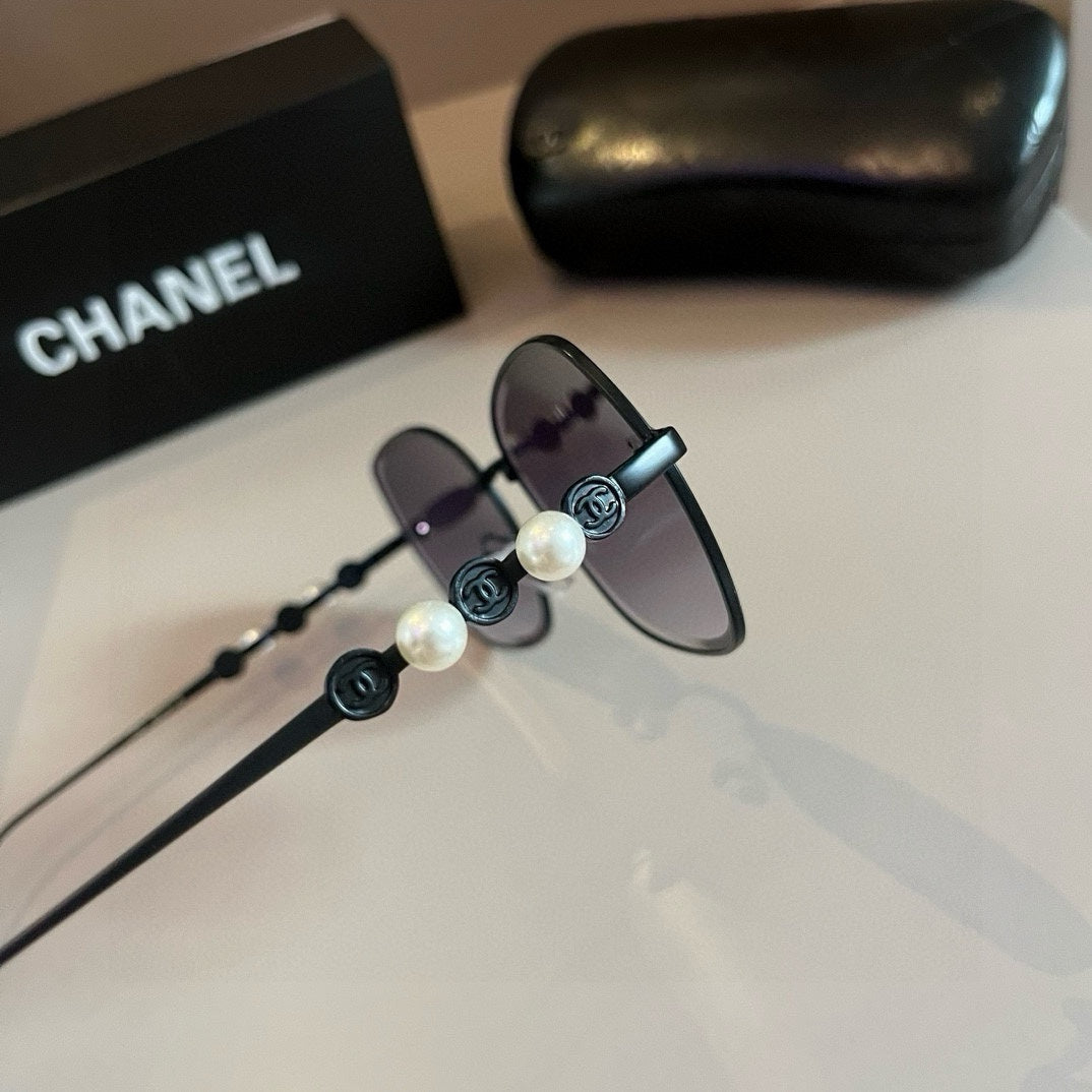 Gold Frame Square Sunglasses