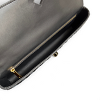 SWORD LUXURY Bottega Veneta Andiamo siyah deri clutch çanta, iç fermuarlı bölme ve altın tonlu detaylar
