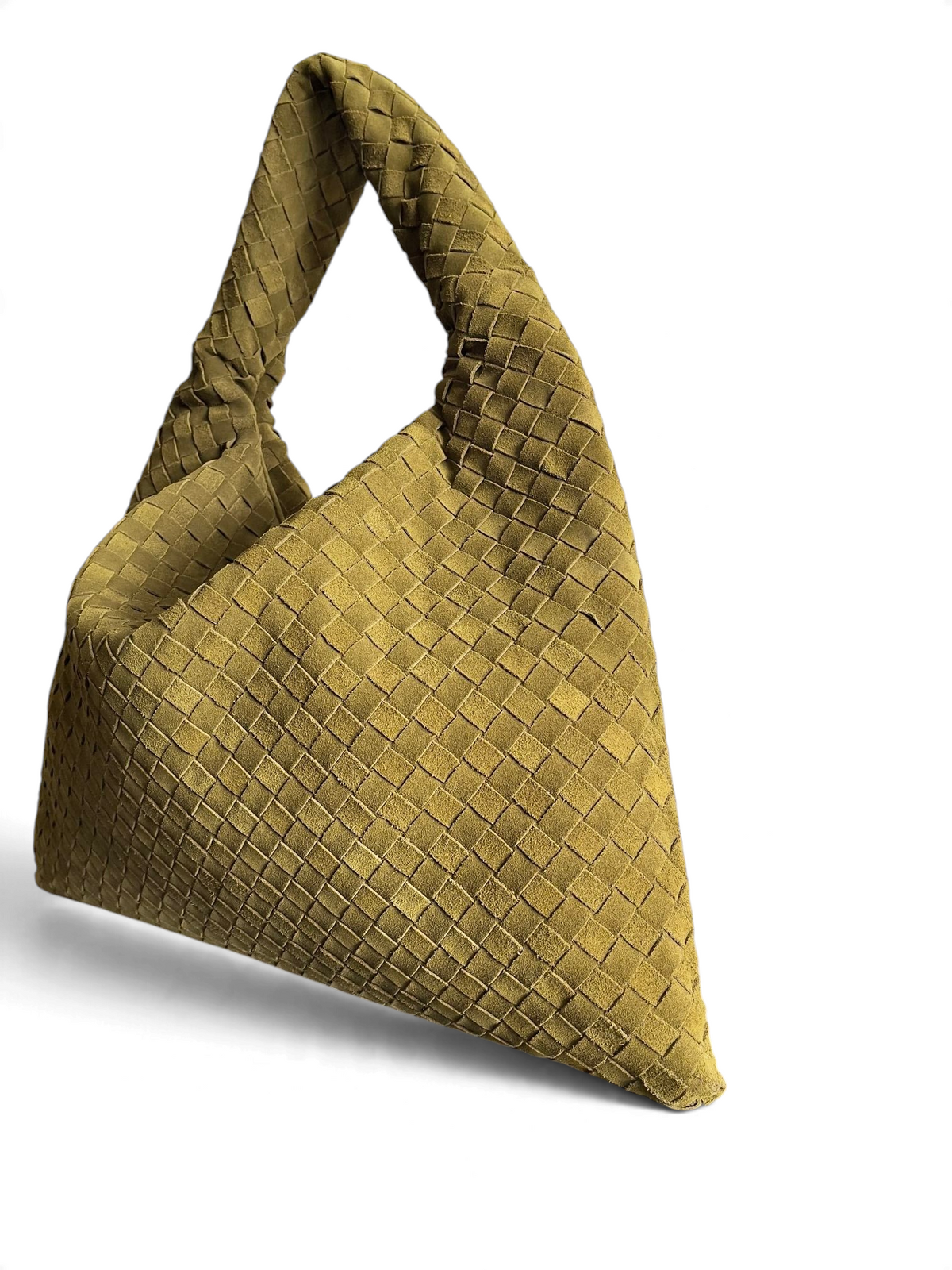 SWORD LUXURY marka, zeytin yeşili renginde, el işçiliği örgülü deri dokuya sahip büyük boy hobo omuz çantası.