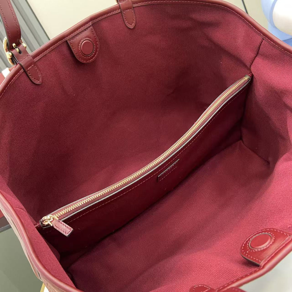 GG Emblem Large Leather Tote Bag