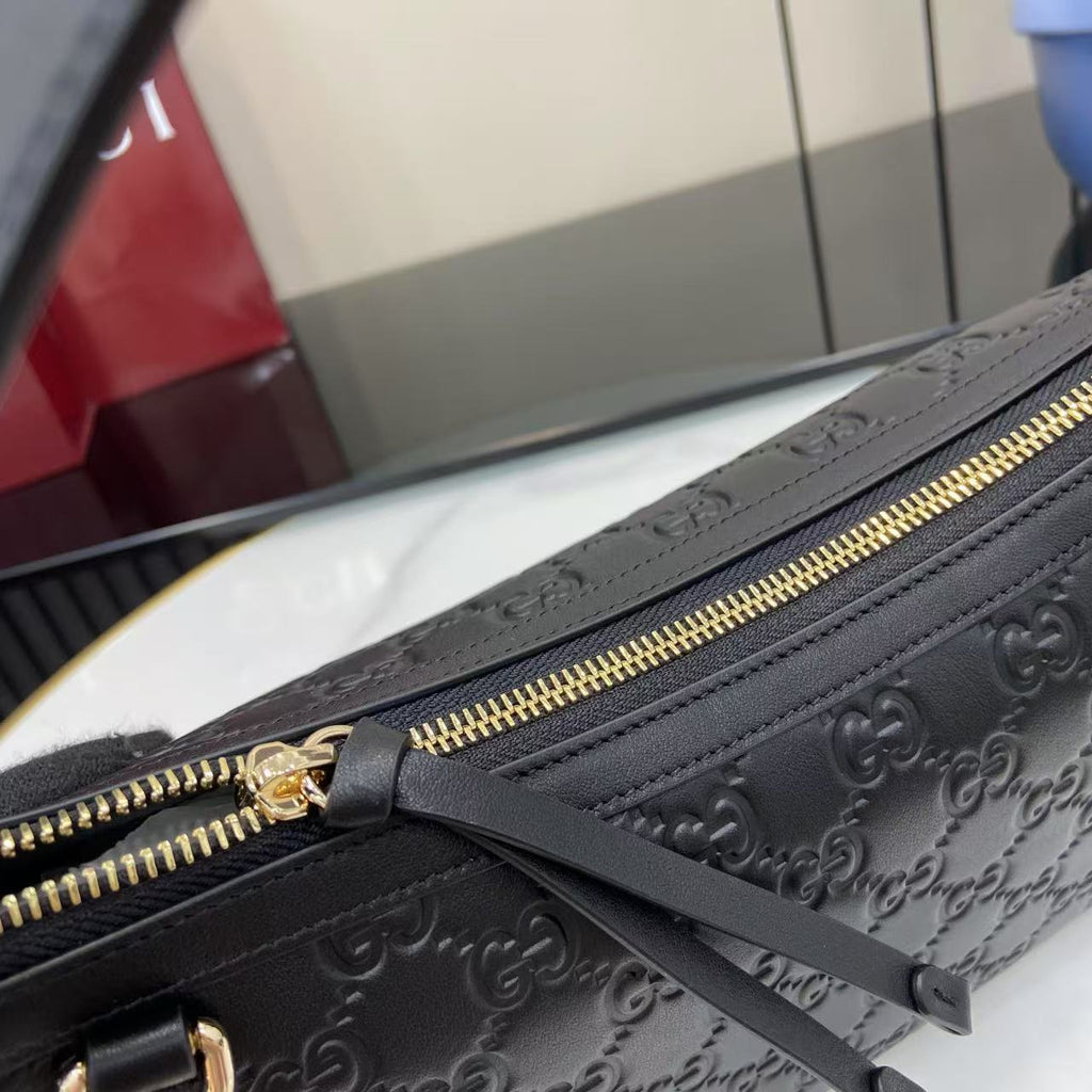 GG Emblem Leather Shoulder Bag