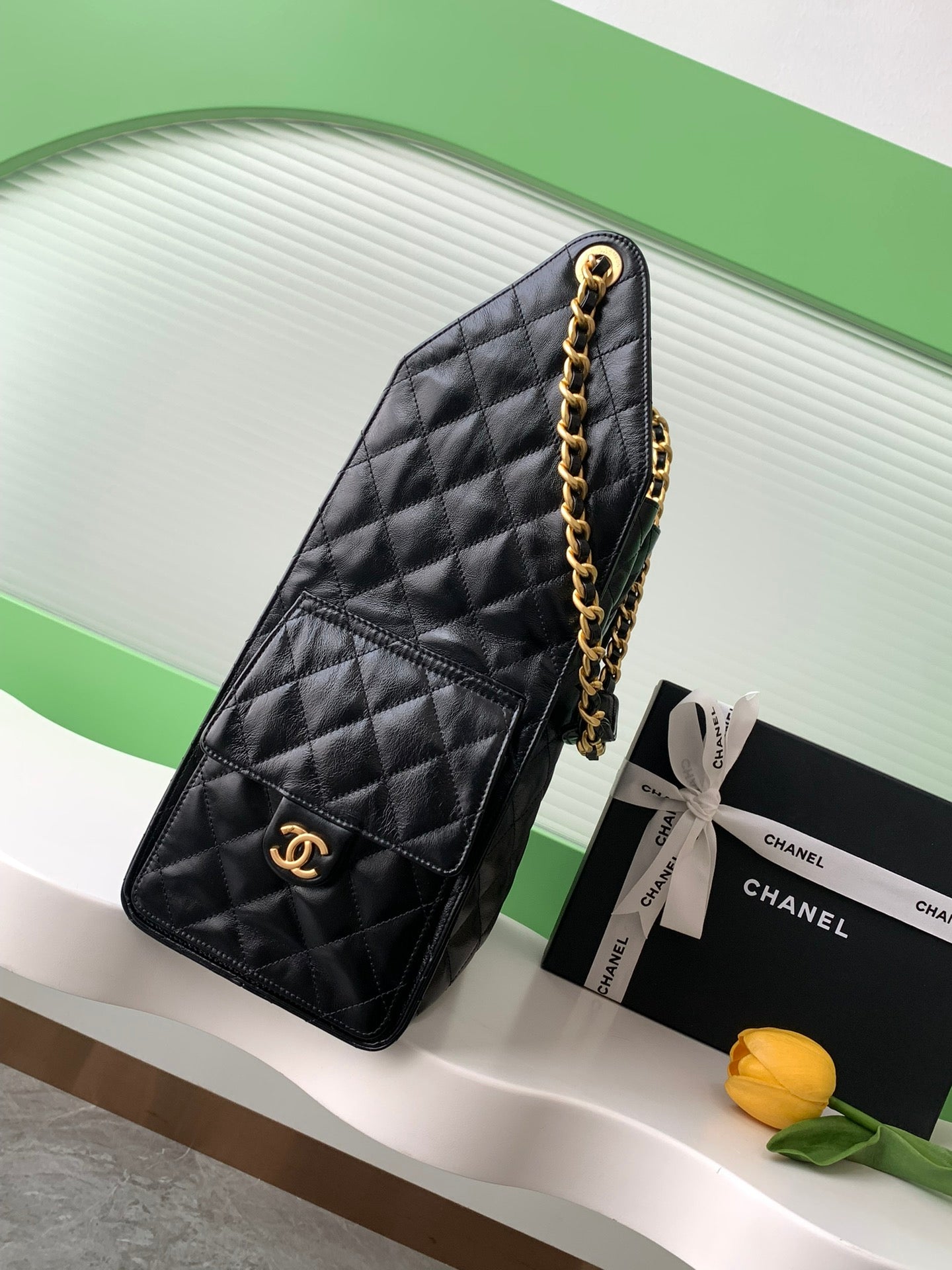 25 Large Quilted Handbag