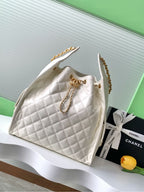 25 Large Quilted Handbag