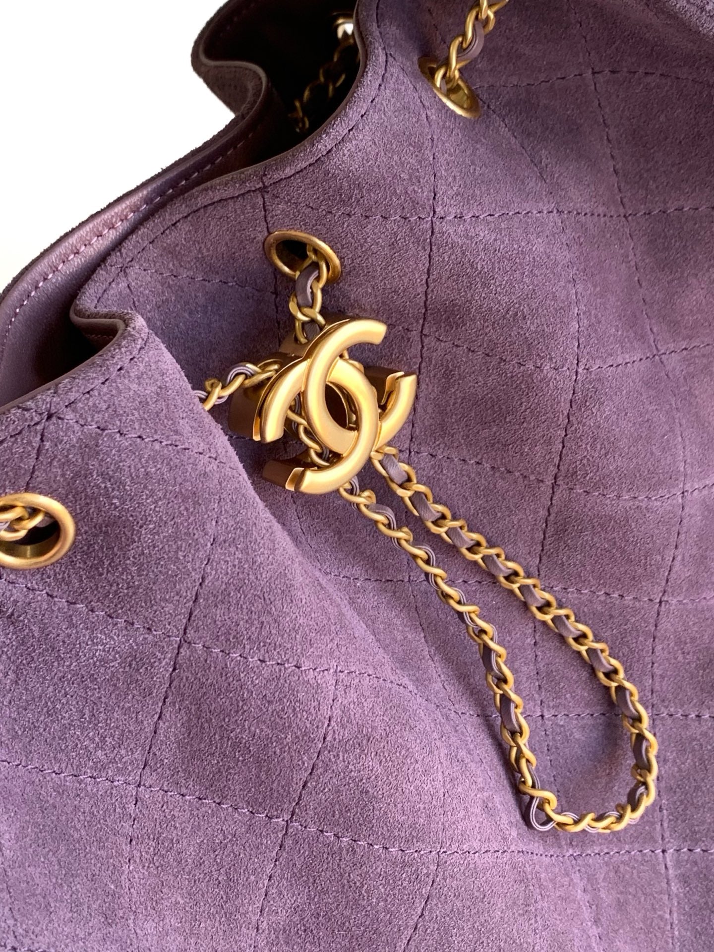 25 Large Suede Bucket Bag