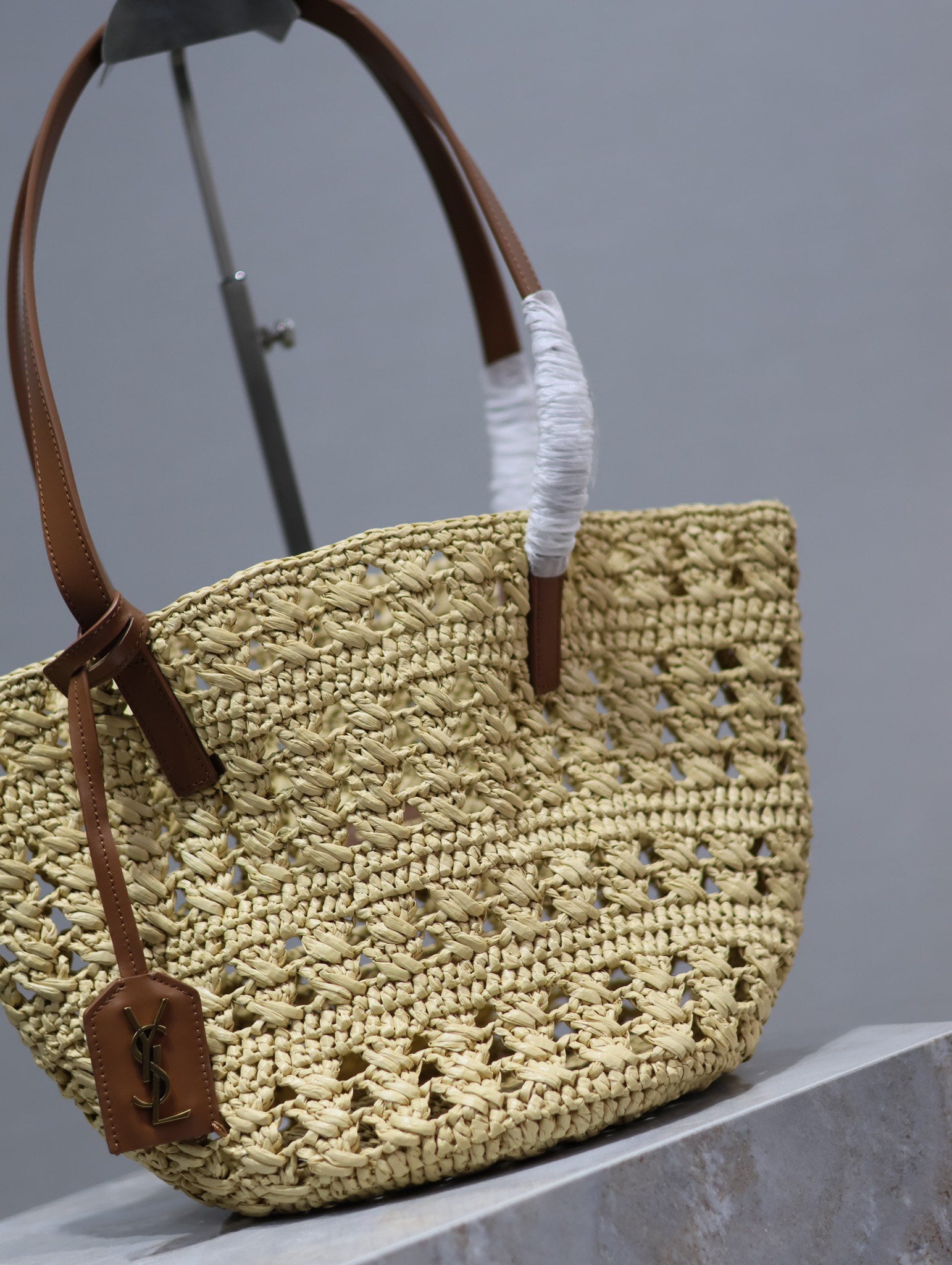 Raffia Medium Tote Bag