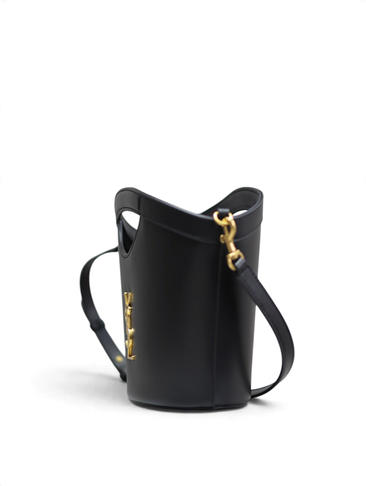 SWORD LUXURY Cassandra mini siyah deri çanta, altın renkli YSL monogram detaylı ve çıkarılabilir omuz askılı.