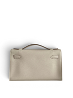 SWORD LUXURY Mini Kelly 22cm krem rengi Epsom deri çanta, kutu içerisinde üstten görünüm.