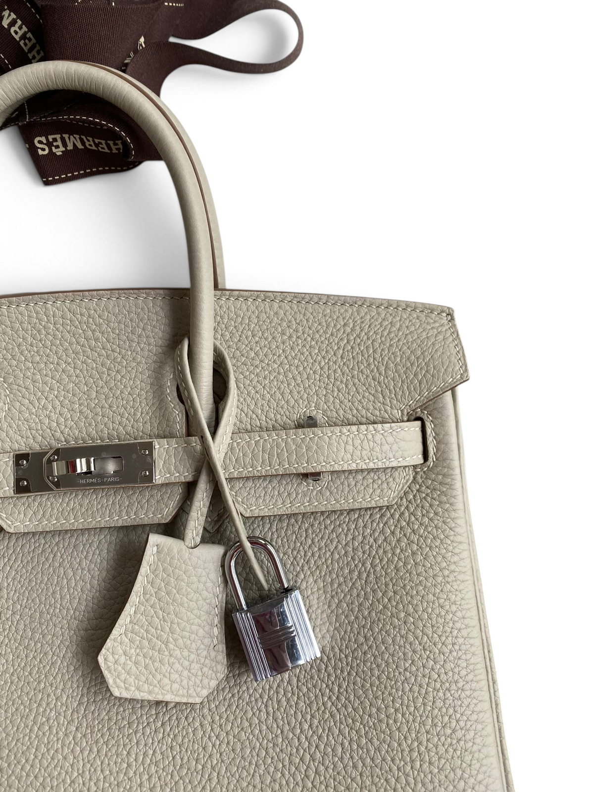 SWORD LUXURY marka, gümüş donanımlı, gri Togo deri Hermès Birkin 30 çanta, kutusu içinde detaylı görünüm.