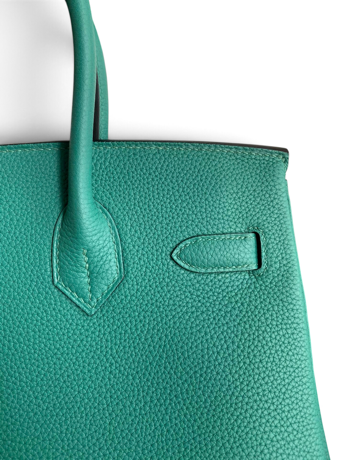 SWORD LUXURY marka, yeşil Togo deri dokusuna sahip Hermès Birkin 30 çanta detayı