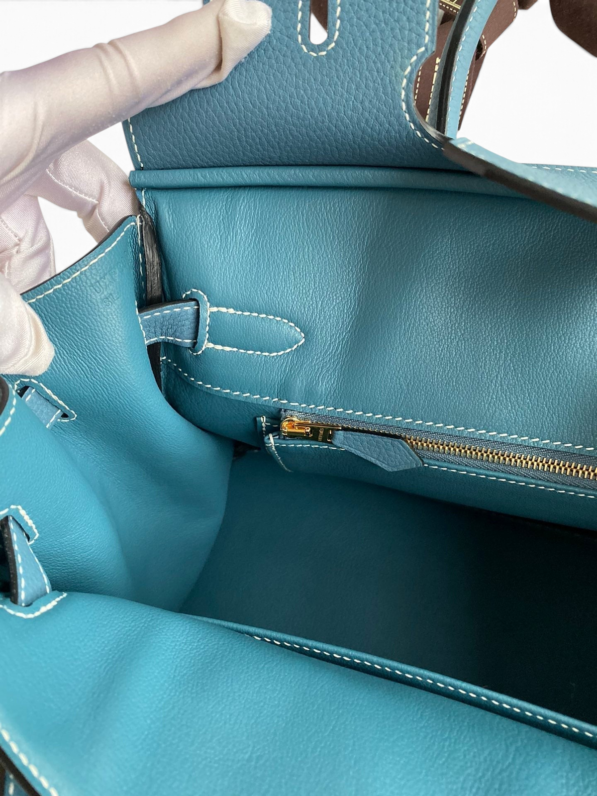 SWORD LUXURY marka mavi Togo deri Hermès Birkin 30 çanta iç detayı, altın tonlu fermuar ve dikiş detayları ile.