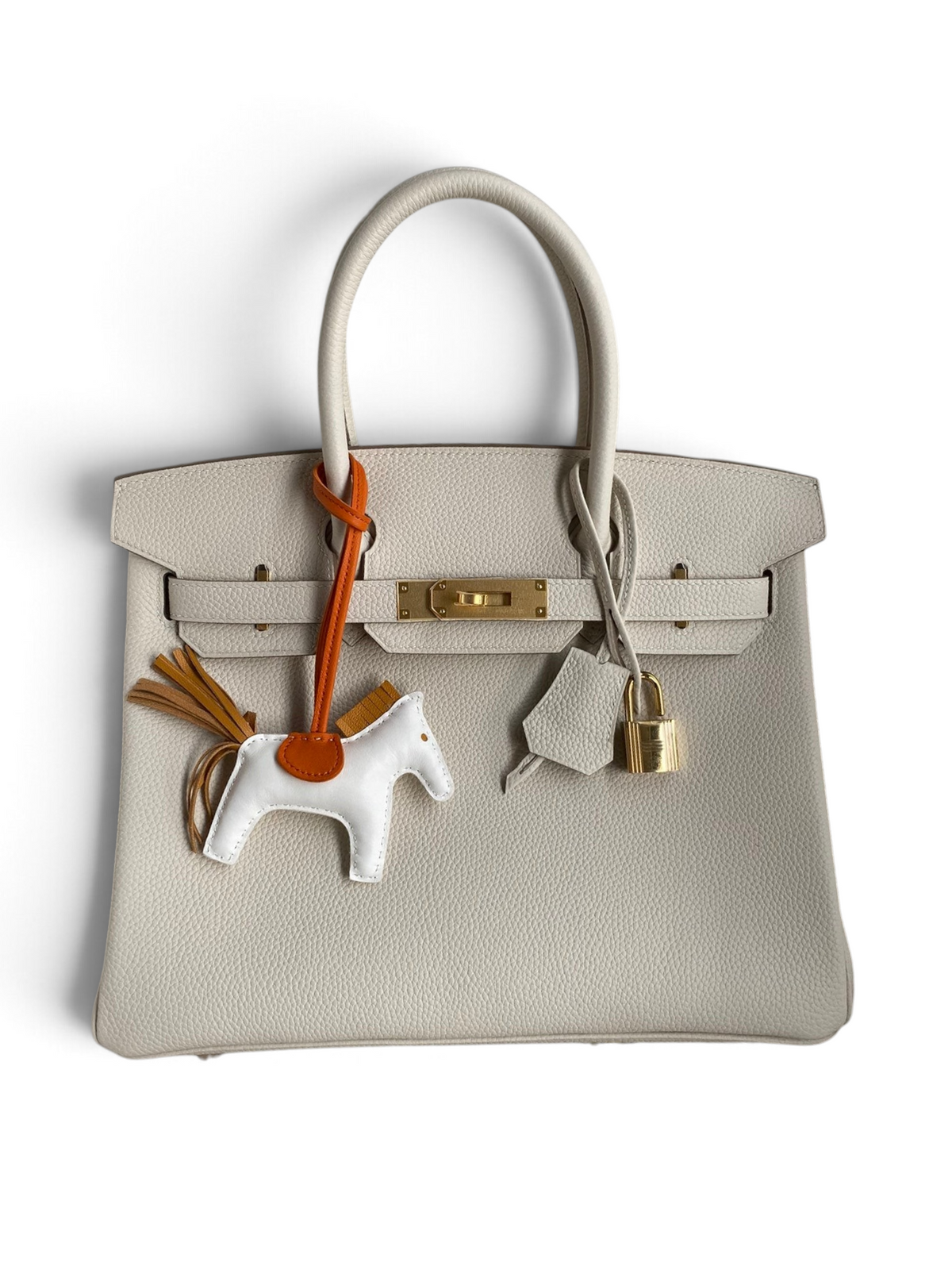 SWORD LUXURY marka, altın donanımlı, beyaz Togo deri Hermès Birkin 30 çanta ve at figürlü çanta aksesuarı.