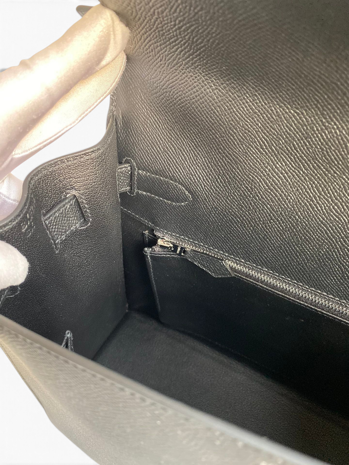 SWORD LUXURY marka siyah Epsom deri Kelly 32cm çanta iç detayı, fermuarlı bölme ve kaliteli işçilik.