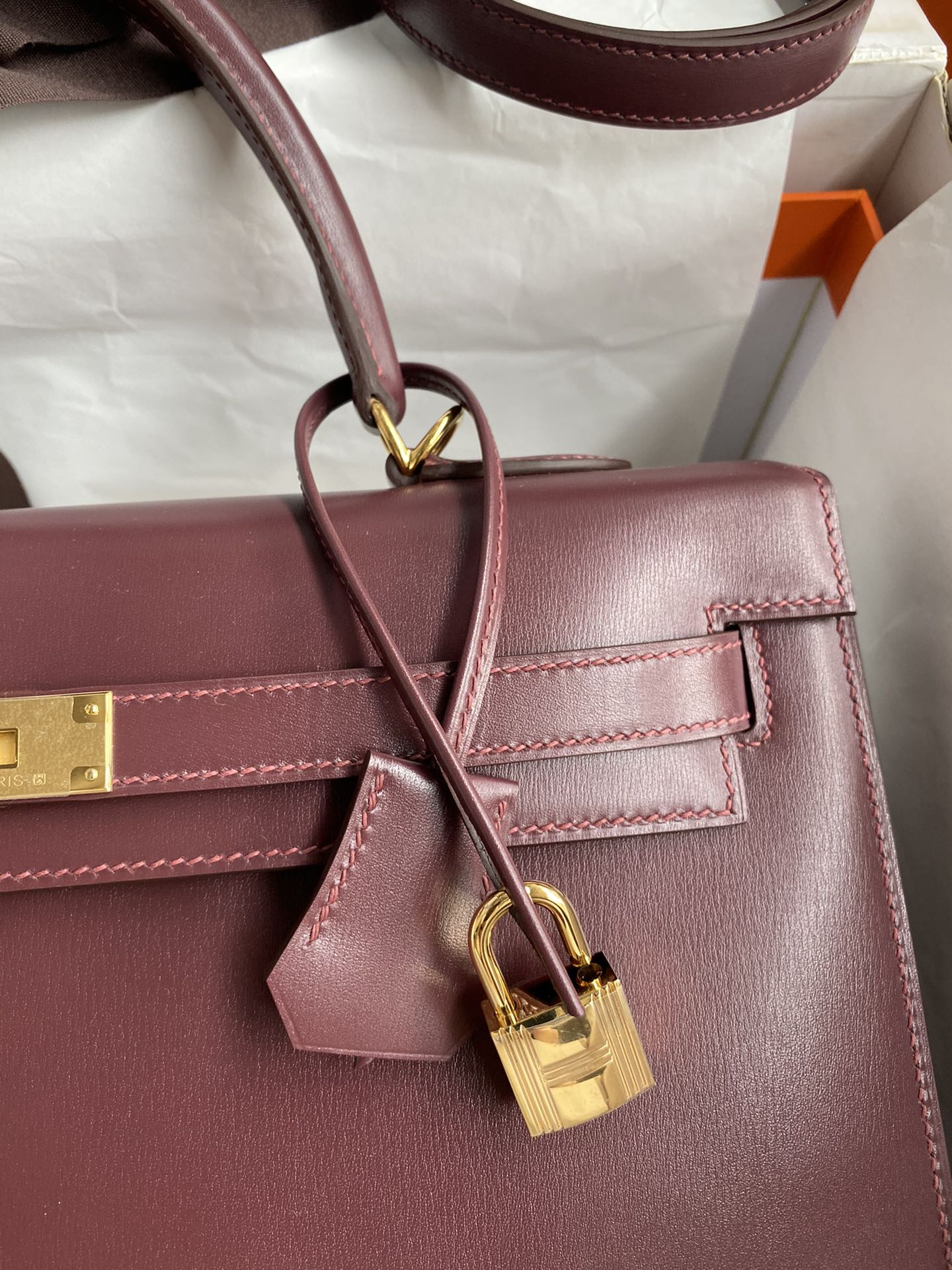 Kelly 32cm Box Leather Handbag