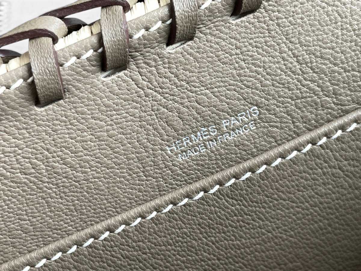 Kelly Picnic Bag 20 cm — Elephant Gray / Silver Hardware image 9