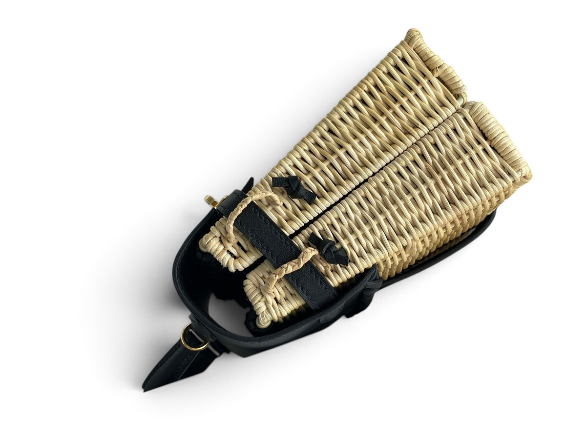 Kelly Picnic Bag 20 cm — Black / Gold Hardware image 3