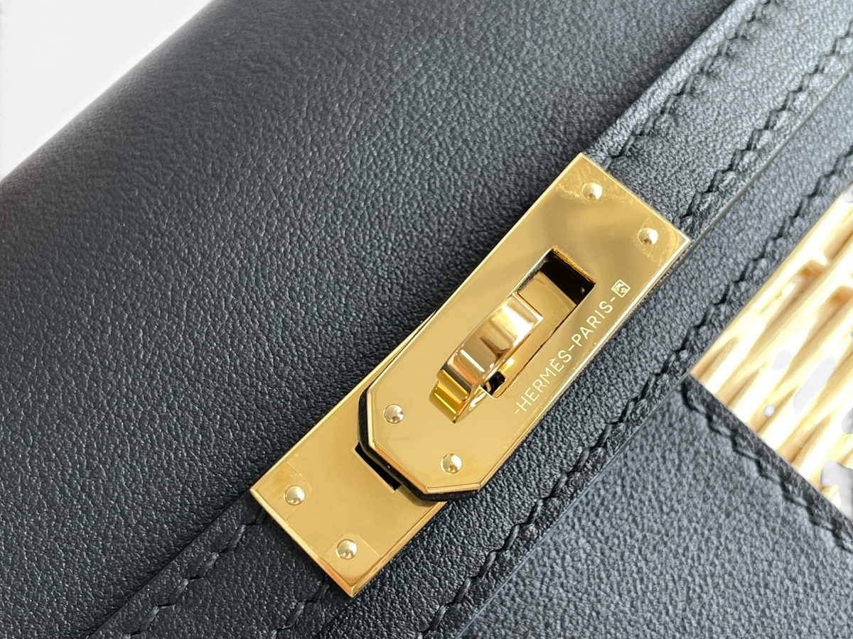 Kelly Picnic Bag 20 cm — Black / Gold Hardware image 7