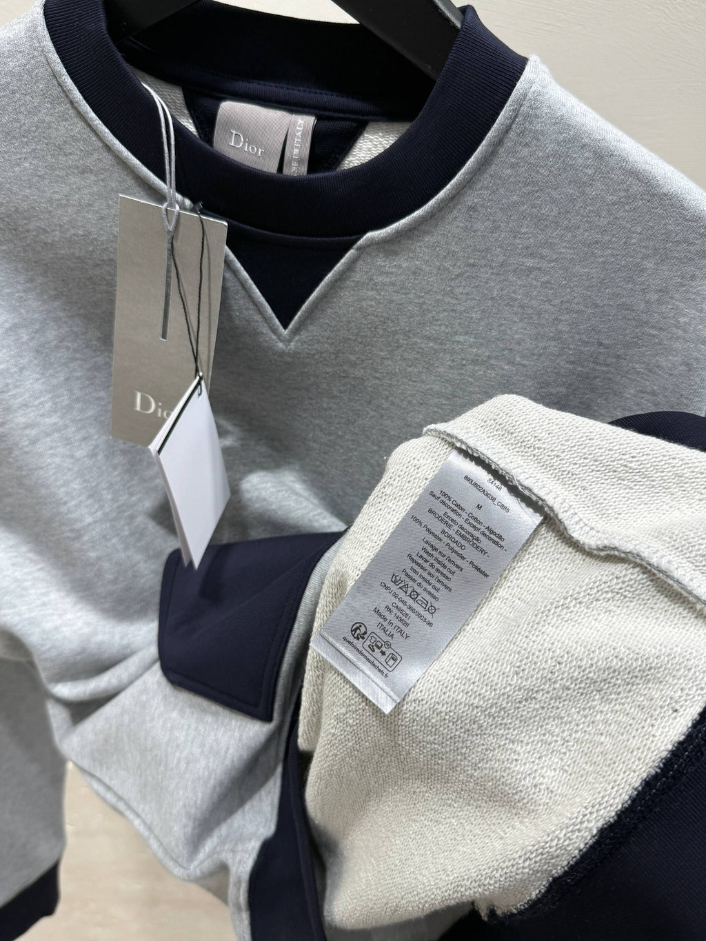 Cotton jersey and care label detail