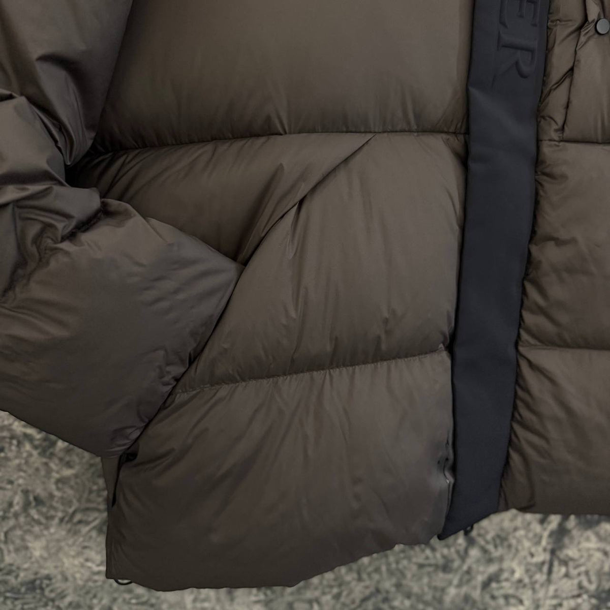 Madeira Hooded Short Goose Down Jacket