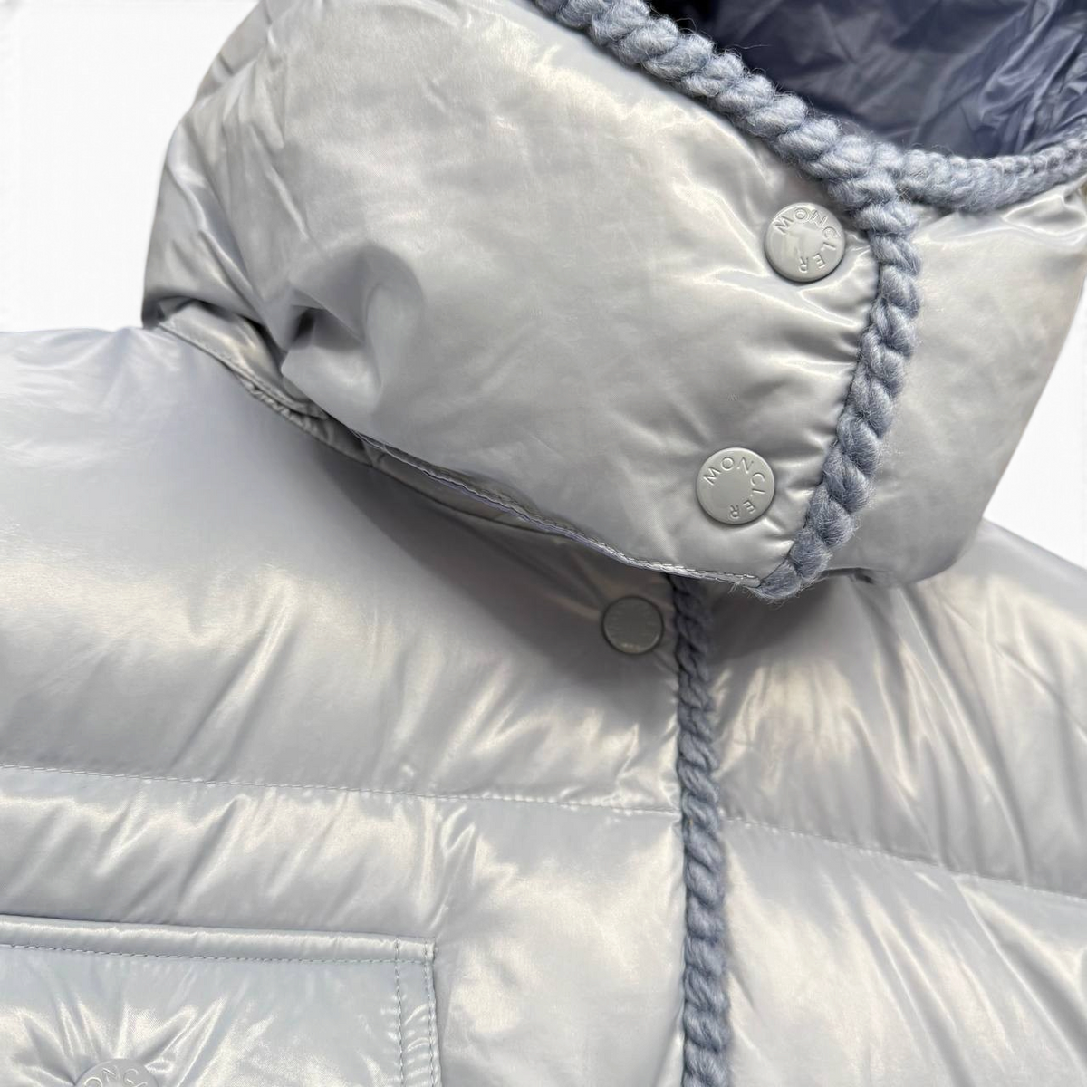Maire Women’s Hooded Short Goose Down Jacket